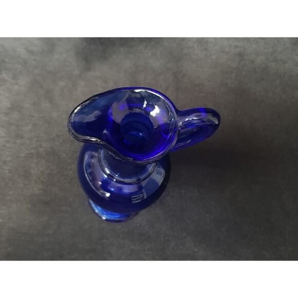 Vintage Avon Cobalt Blue Skin So Soft Bath Oil Bottle 1970's Collectible Decor - Picture 5 of 9